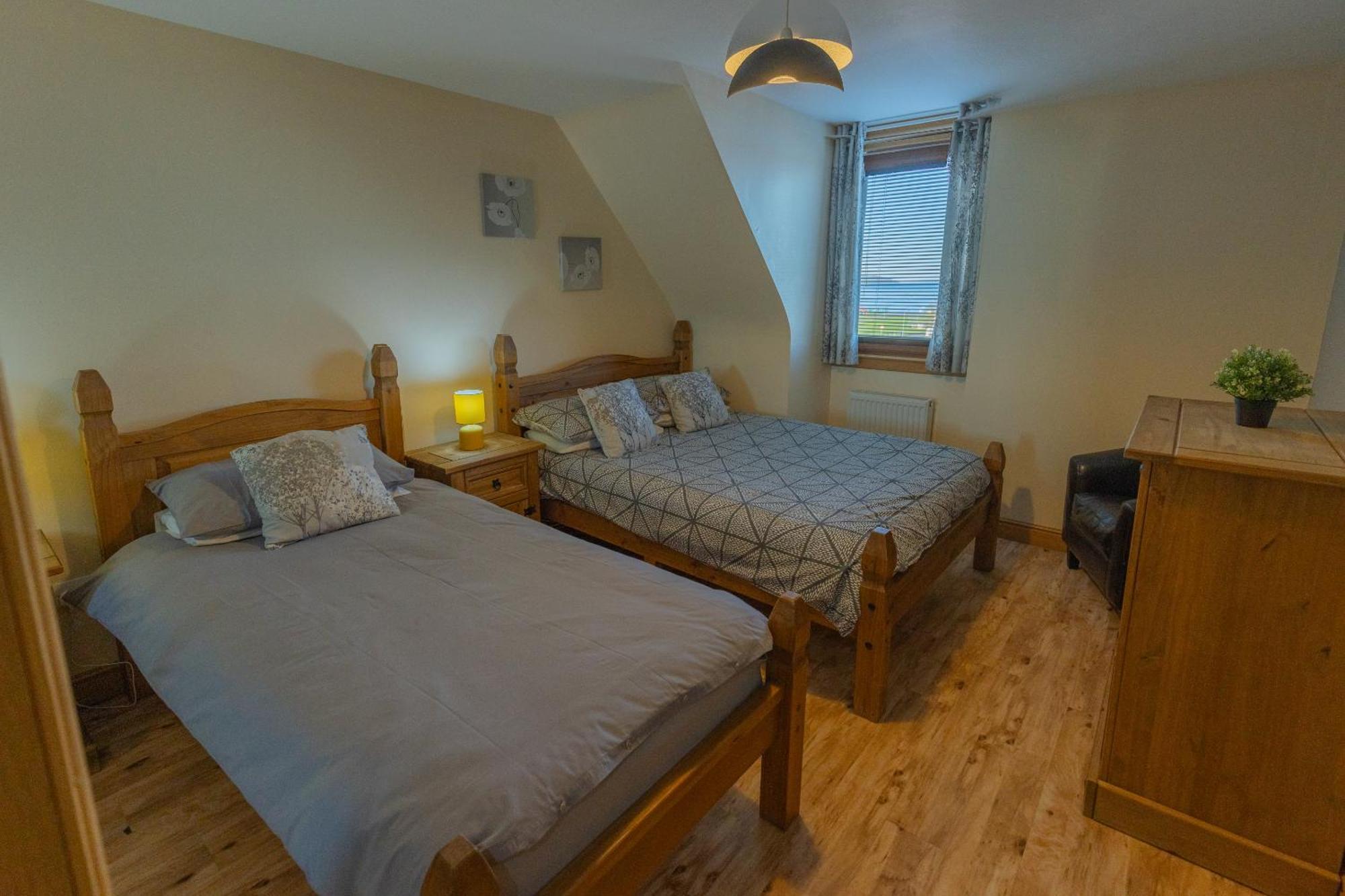 Quay Head View Aparthotel سْترانرير الغرفة الصورة