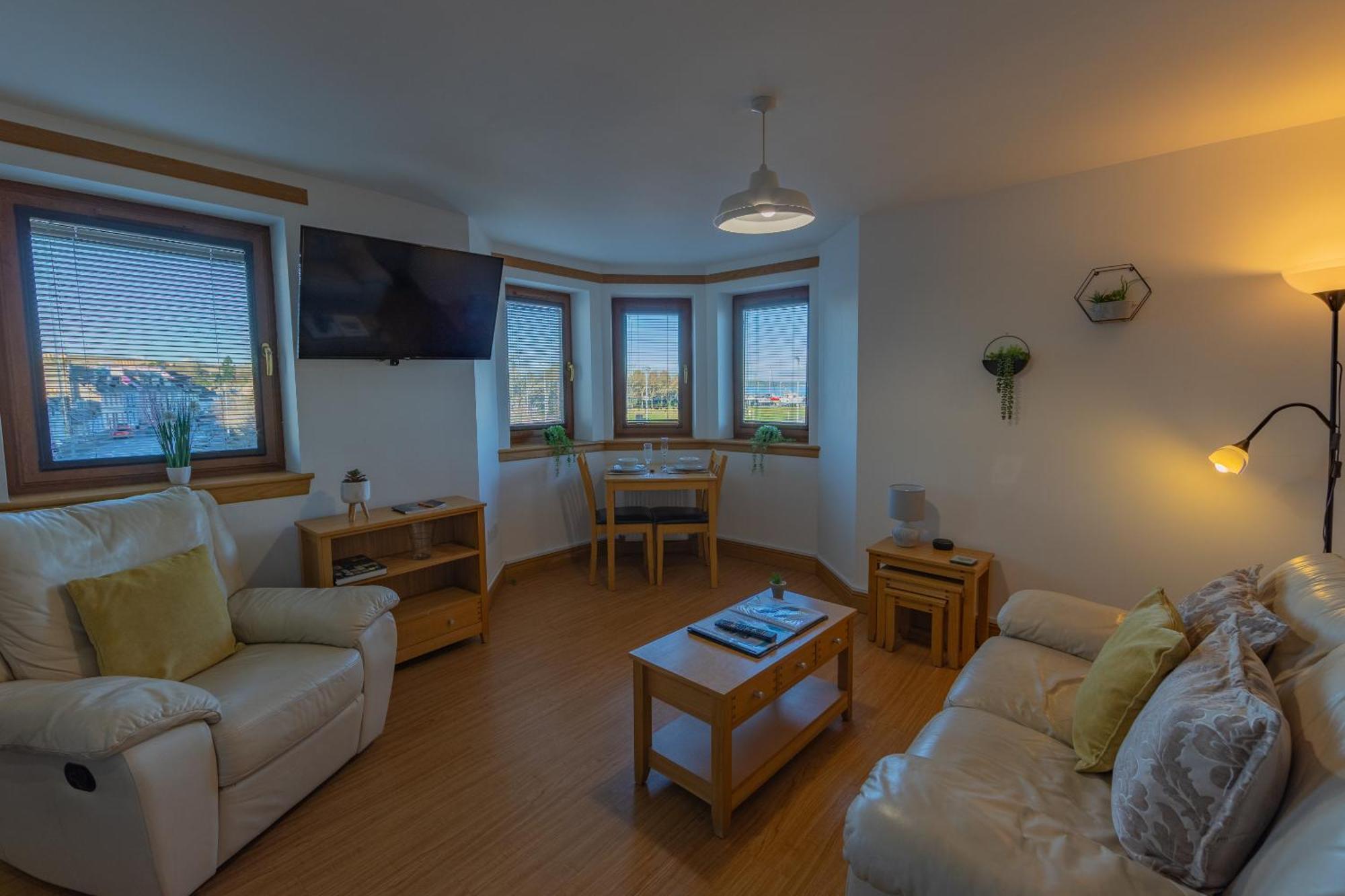 Quay Head View Aparthotel سْترانرير الغرفة الصورة