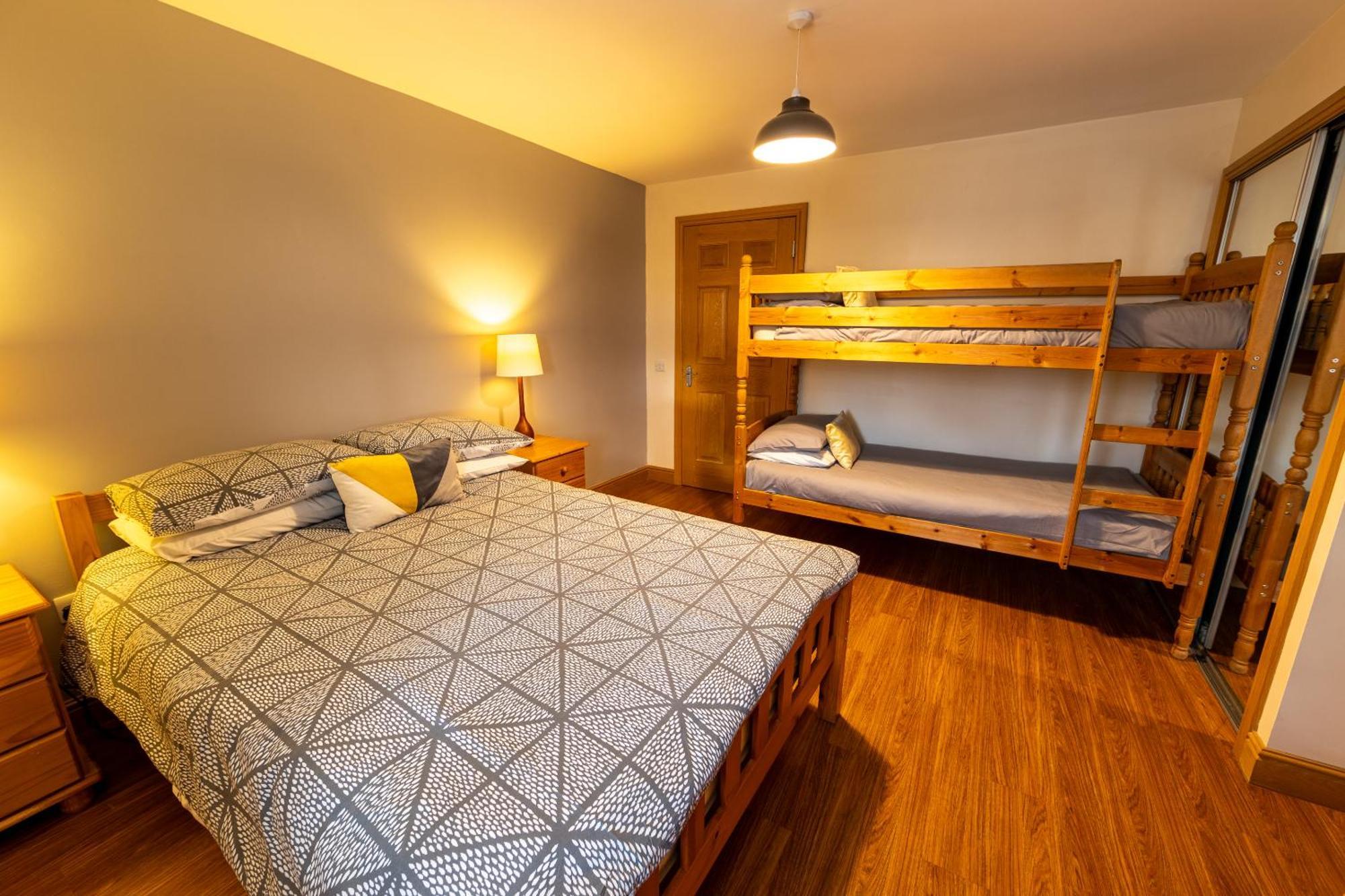 Quay Head View Aparthotel سْترانرير الغرفة الصورة